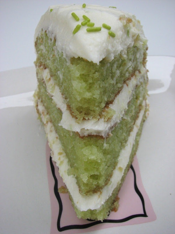 Trisha Yearwood's Key Lime Cake