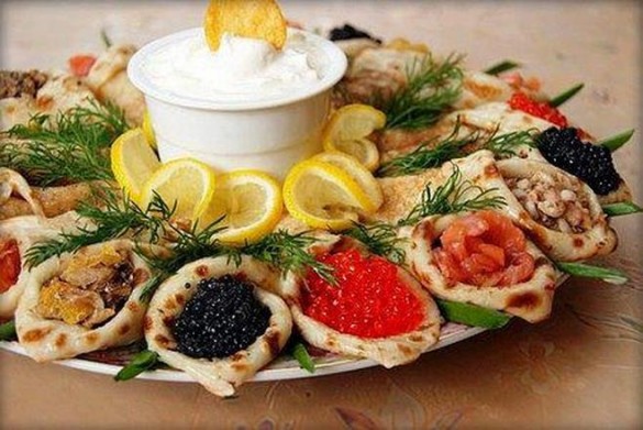 Pancakes with caviar1