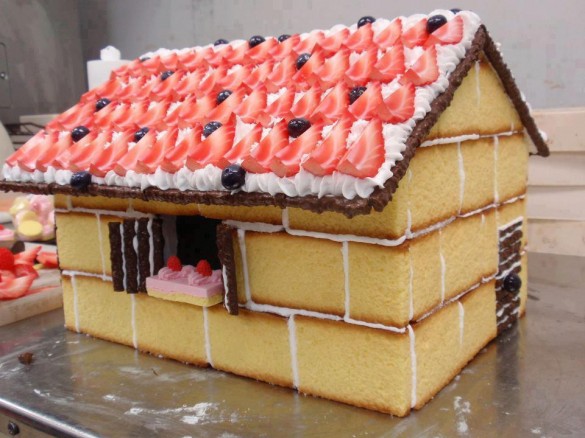 Christmas creative sweets and deserts ideas - Cake house