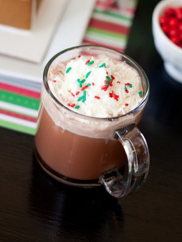 Christmas creative sweets and deserts ideas - Special hot chocolate with whipped cream