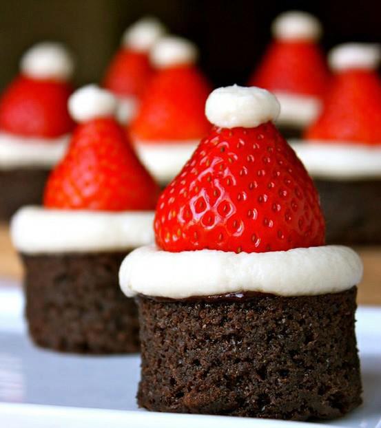 Mini Santa brownie with strawberry Christmas creative cupcakes