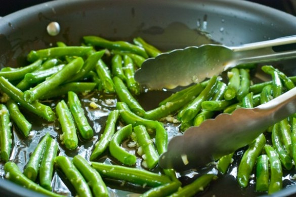 Green Beans With Shallots And Goat Cheese