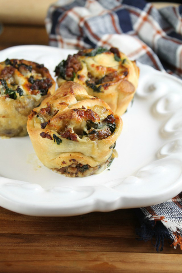 Zesty Sausage and Spinach Ranch Rolls