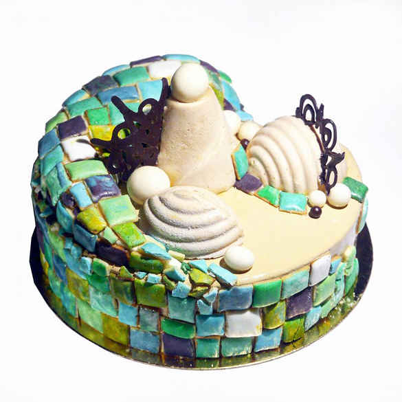 Chocolate worlds on the mirror glaze cakes by Marie Troïtskaia