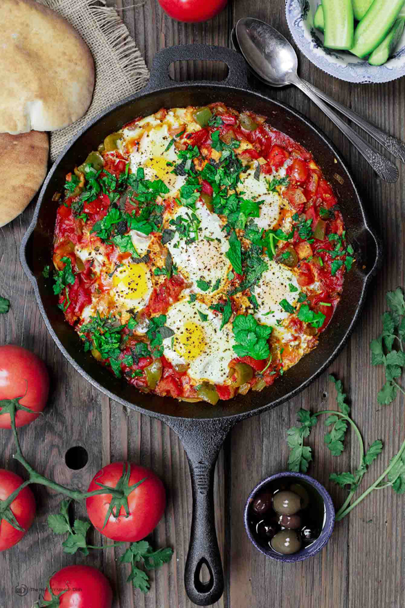 Shakshuka recipe (middle eastern tomato stew with eggs)