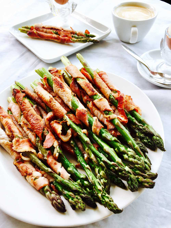Egg and bacon wrapped asparagus breakfast